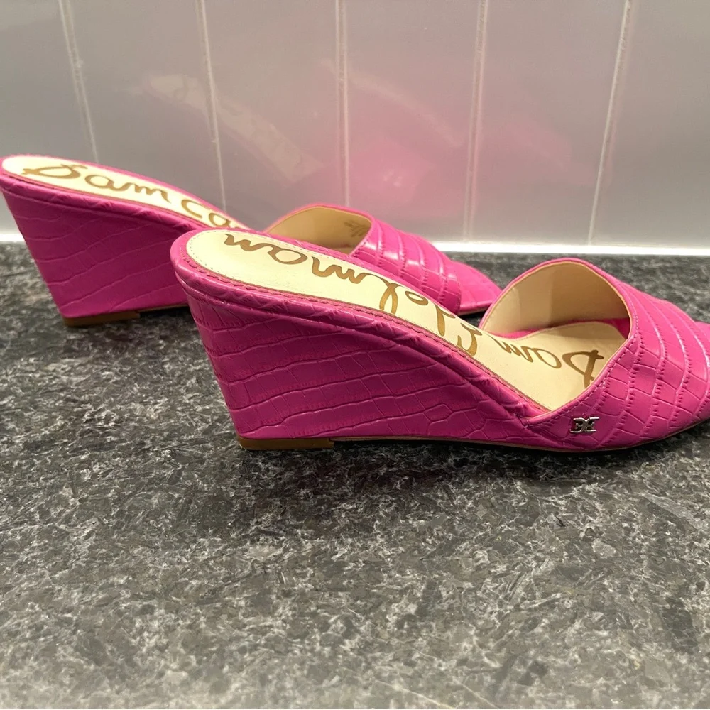 Sam Edelman Tesma Wedge Mule Sandals - Magenta Crocodile Leather - Size 9 EUC - Picture 5 of 7